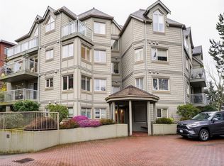1687 Poplar Ave #301, Saanich, BC V8P4K5