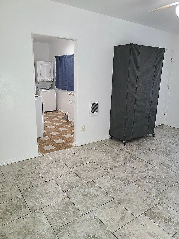 Studio, 290 sqft, $750 — Photo 3
