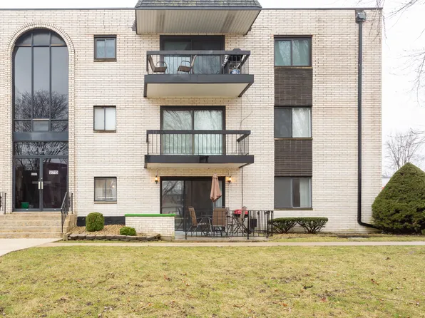 5715 W 129th St #1A, Crestwood, IL 60445