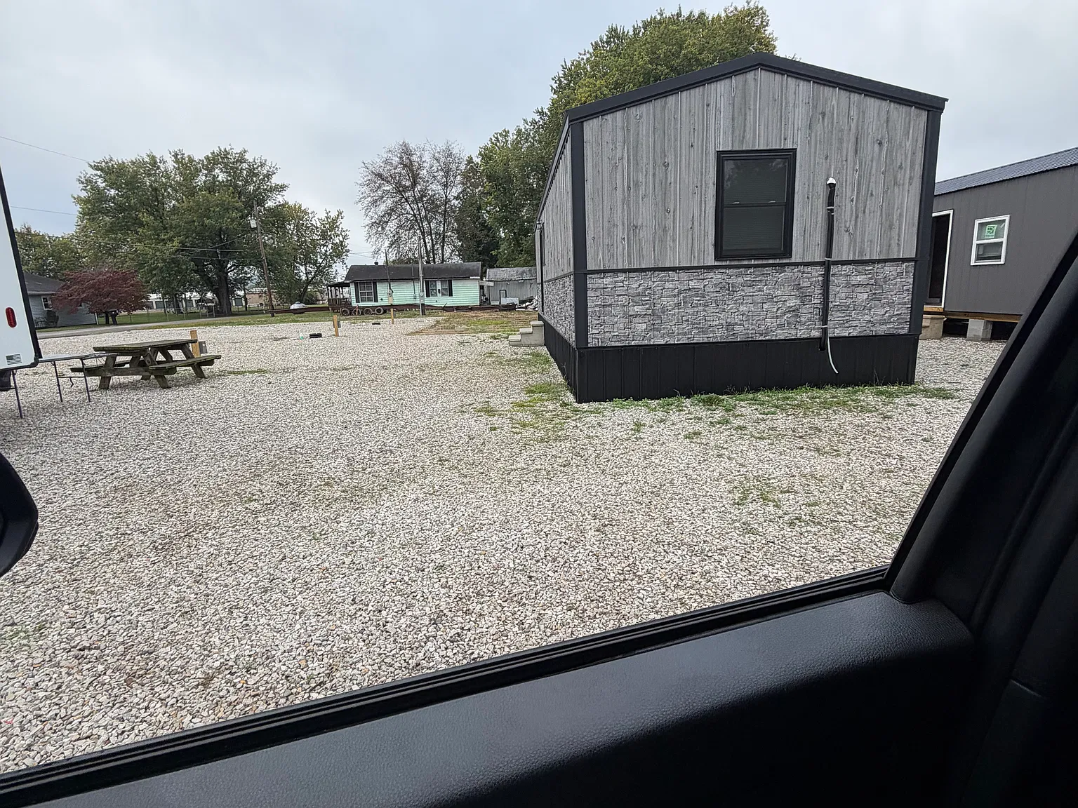 2 bed, 560 sqft, $2,500 — Photo 2