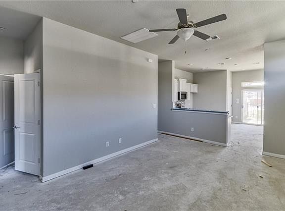 3rd image of 2800 Joe Dimaggio Blvd Unit 57