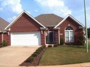 906 Helen Dr, Tuscumbia, AL 35674