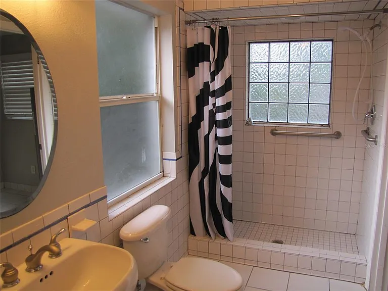 7807 N Matanzas Ave — Photo 12