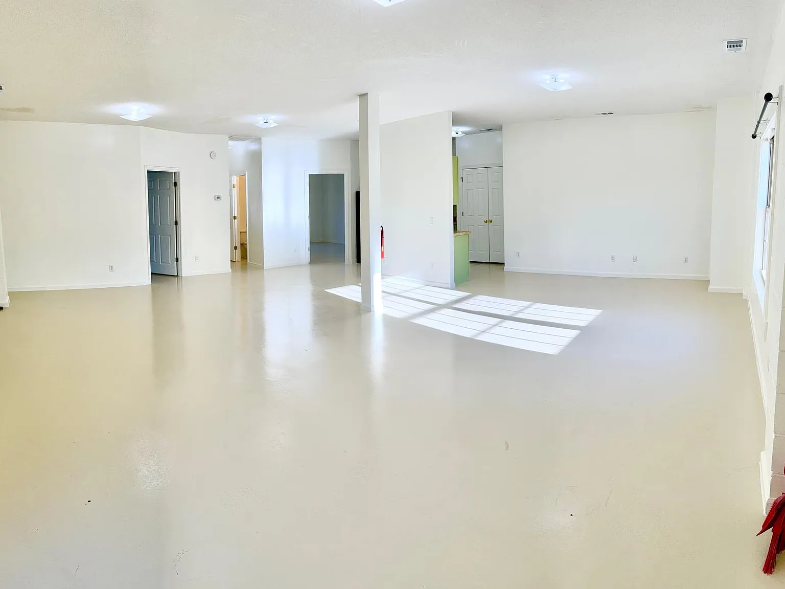 2 bed, 1400 sqft, $1,250 — Photo 3