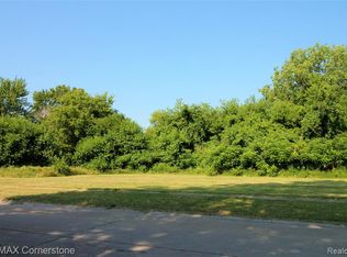 6242 Columbus St, Romulus, MI 48174