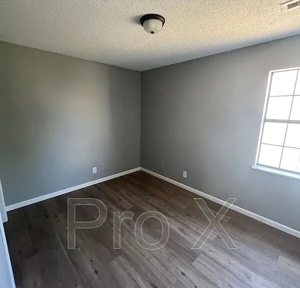 1015 S Saint Louis Ave #8 — Photo 6