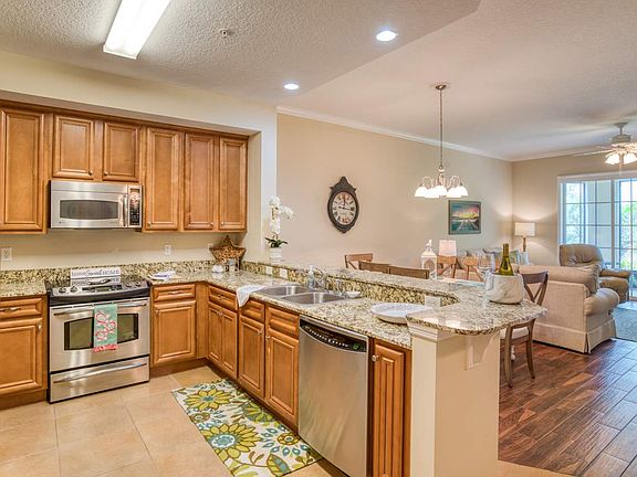 4th image of 140 Pantano Cay Blvd #U-1102