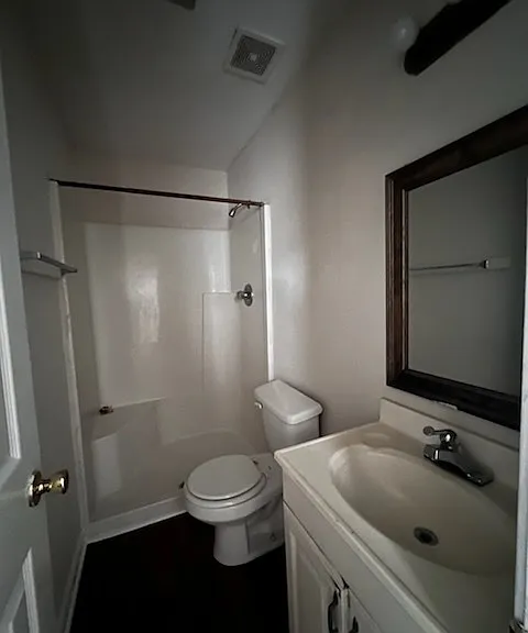 121 Village Ln #A — Photo 5