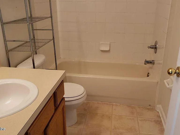 2506 Creekfront Dr — Photo 13