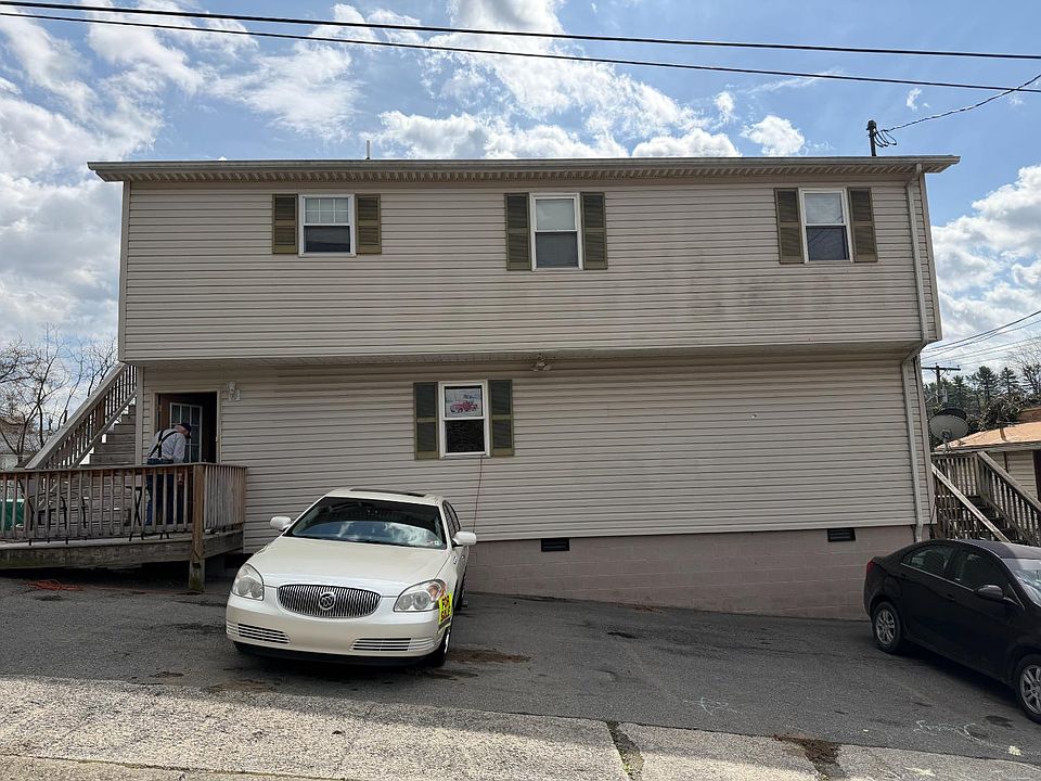 1st image of 104 Pine St