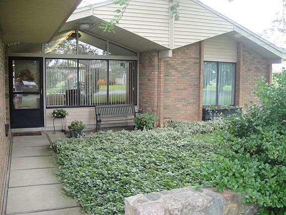 4th image of 30 Steiner Ct