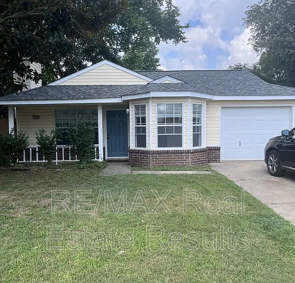 1607 N Timberline Dr — Photo 1