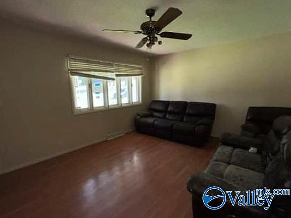 3rd image of 3013 Tall Tree Ln