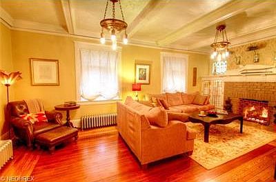 3rd image of 53 Casterton Ave