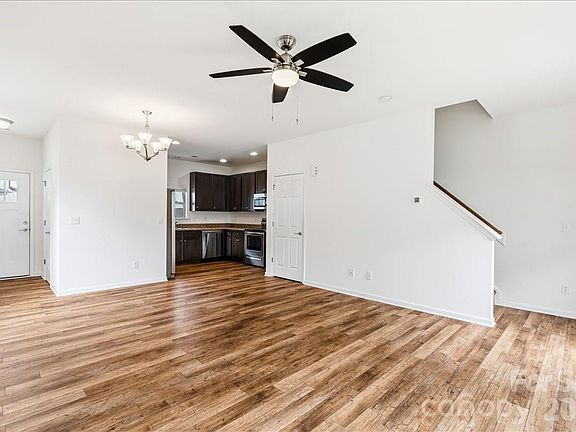 5th image of 226 Cardwell Ln