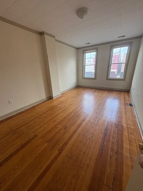 3 bed, $1,750 — Photo 2