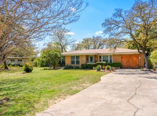 860 N Lydia St, Stephenville, TX 76401