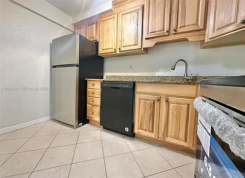 8650 SW 67th Ave Photo 1