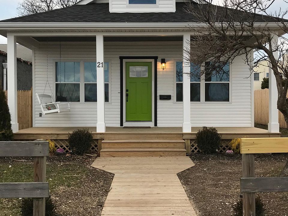 1st image of 21 E Bayview Ave