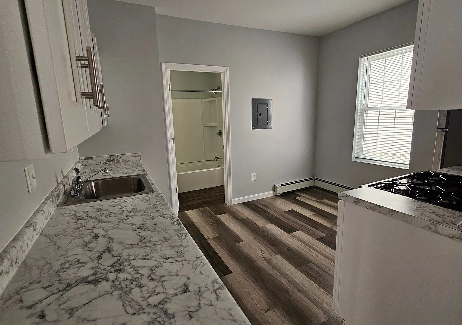 302 Cartier St — Photo 3