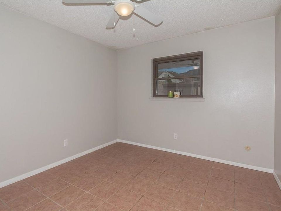 1st image of 1602 Crescent Dr