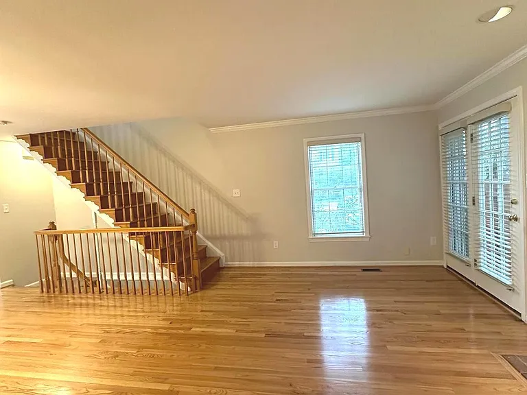 2120 N Tazewell Ct — Photo 15