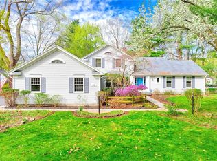 36 Green Valley Rd, Pittsford, NY 14534