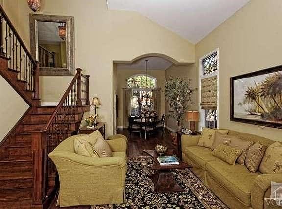 2nd image of 2387 Gillingham Cir
