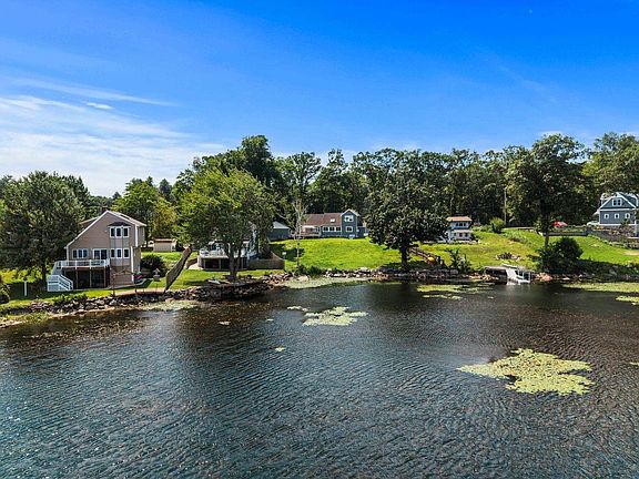 5th image of 112 S Shore Road