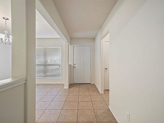 Entryway/ Formal Dining Room