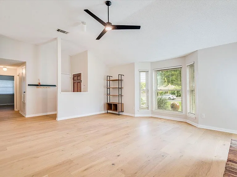 16517 Spotted Eagle Dr — Photo 8