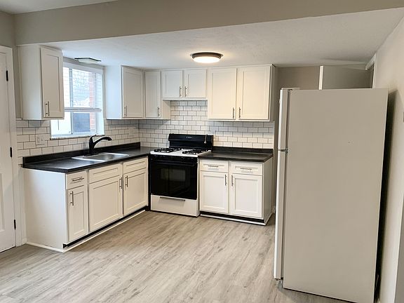 2nd image of 617 Edwards Ave