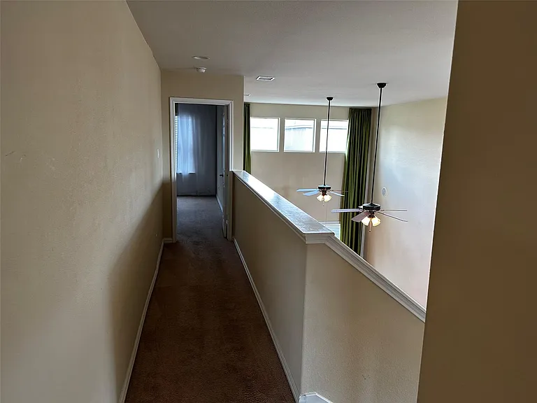 16105 Travesia Way — Photo 10