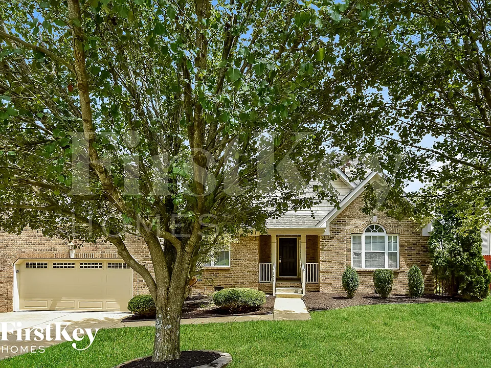 554 Summit Way