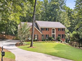 2320 Roxburgh Dr, Roswell, GA 30076