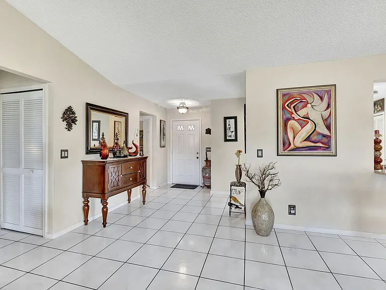5531 Parkwalk Cir E — Photo 6