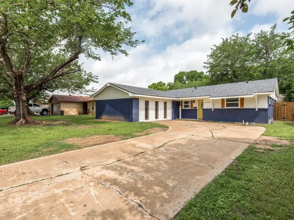 2627 Helmet St, Irving, TX 75060