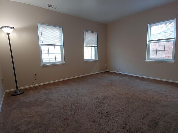 5th image of 319 Baum St #2