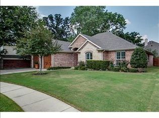 1901 Park Manor Ct, Euless, TX 76039