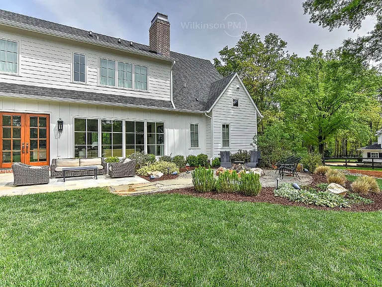 9705 Saddle Ave — Photo 82