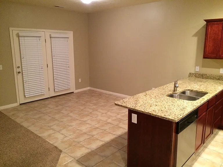 825 W Jordan Oaks Ct — Photo 34
