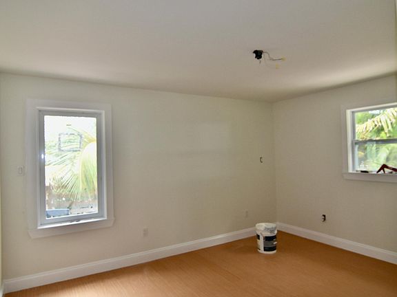 4th image of 29210 Coconut Palm Dr