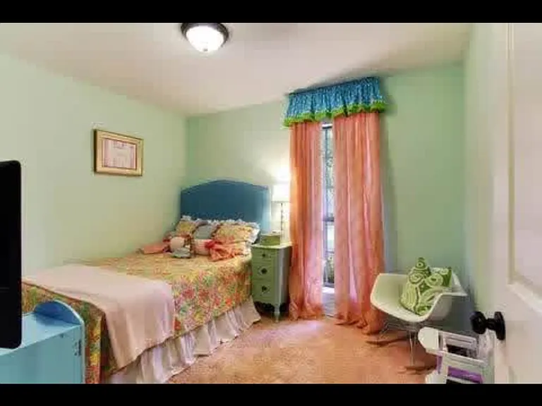 130 Harbor Rd — Photo 8