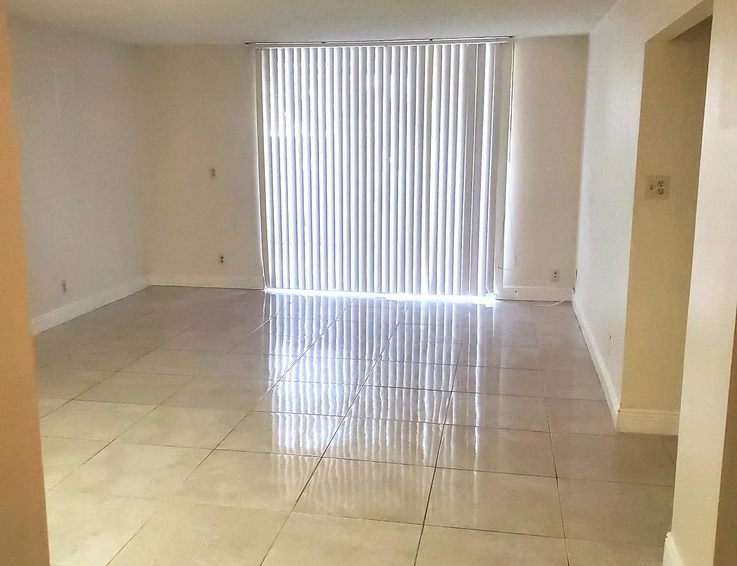2 bed, 2.0 bath, 1260 sqft, $2,100 — Photo 3