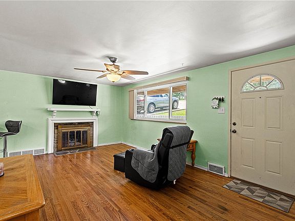 5th image of 5185 Caste Dr
