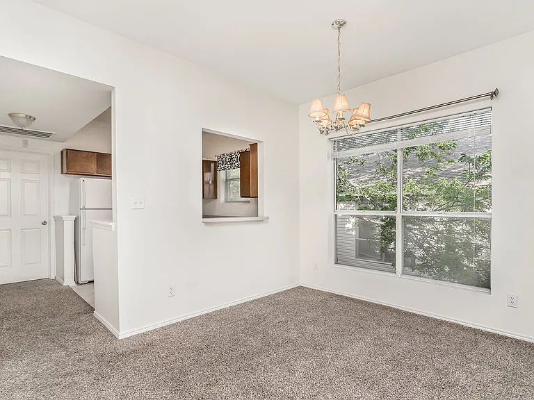 3329 Rosedale Ave #21 — Photo 7