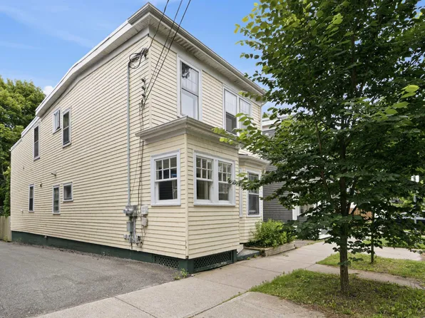 1747 Vernon St, Halifax, NS B3H 3N3