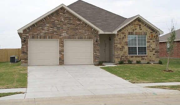 4th image of 223 Silver Spur Dr