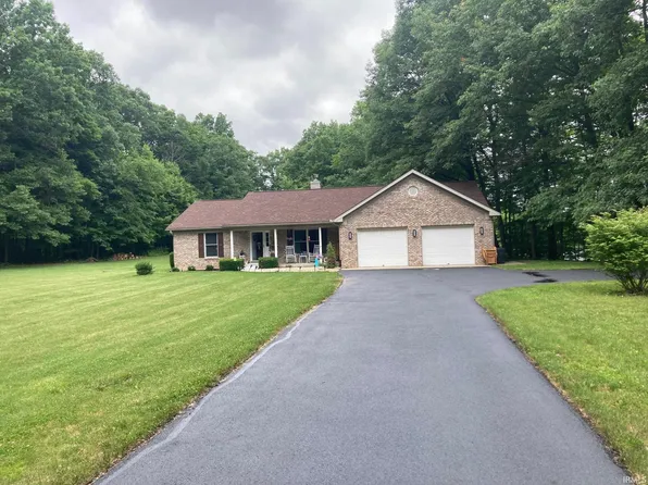 3321 W Bear Claw Rd, Trafalgar, IN 46181
