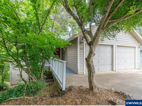 1923 Kenard St NW, Salem, OR 97304